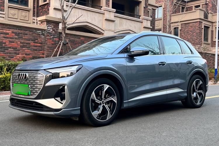AUDI Q4 E-TRON 2023 AUDI Q4 E-TRON 2023