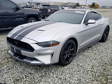 FORD MUSTANG