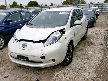 NISSAN LEAF SV 2017