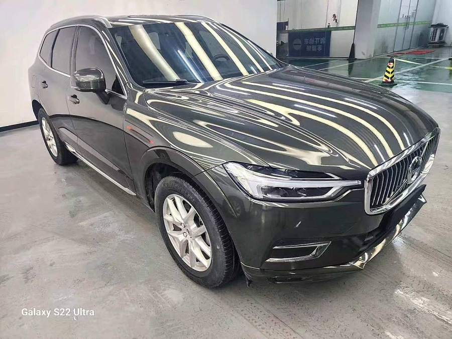 VOLVO XC60 2020